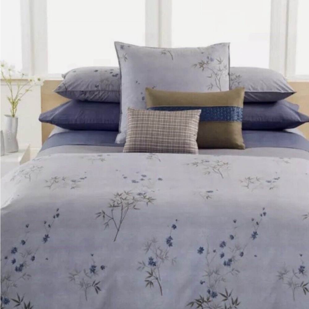 Calvin Klein Hyacinth Bamboo Flowers Decor Pillow RARE